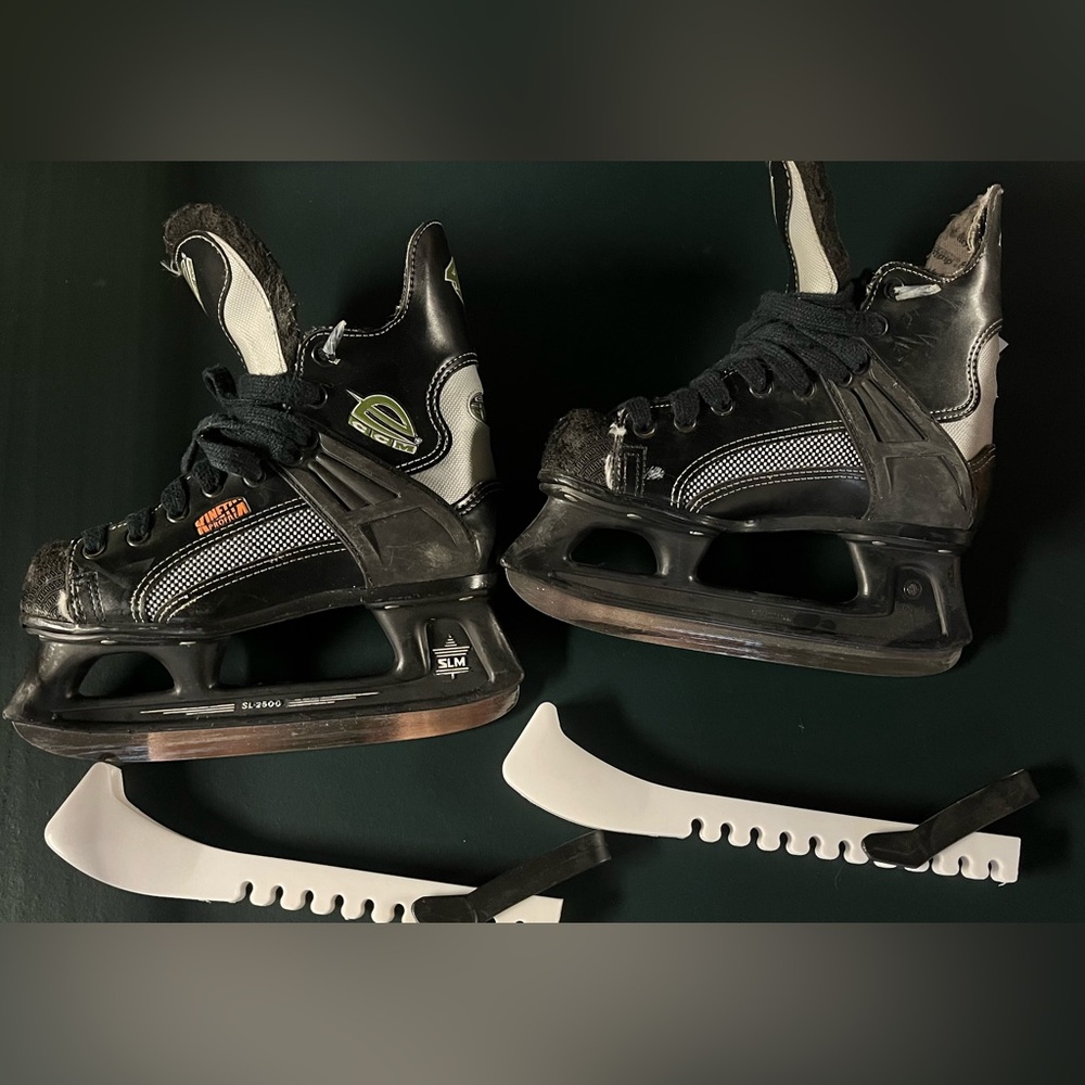 Ice Hockey Skates kids size 2